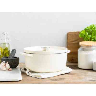 Кастрюля KitchenAid чавунна з кришкою 5,2 л Мигдалевий крем (CC006059-001) Винница