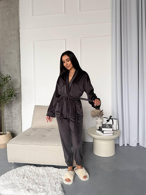 Женский стильный домашний велюровый комплект тройка Графит Одесса - изображение 6