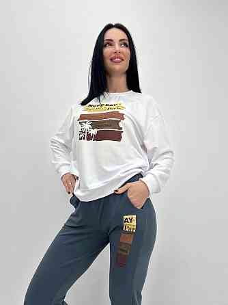 Трикотажный костюм с принтом 