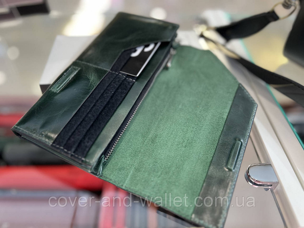 Місткий жіночий гаманець зеленого кольору з гладкої шкіри Grande Pelle Festa Київ - фото 6