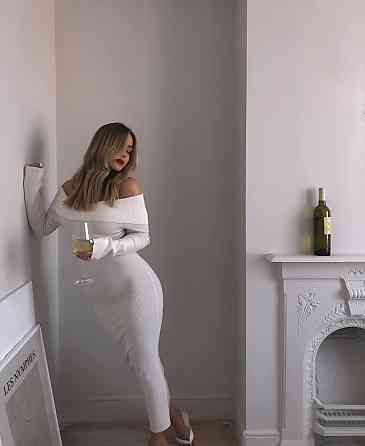 Жіноче привабливе плаття з відкритим плечем рубчик Білий, 46/48 Одеса