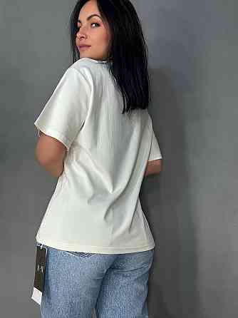 Футболка жіноча A-N 30096 базова напівоверсайз з вишивкою, молочний, one size Київ