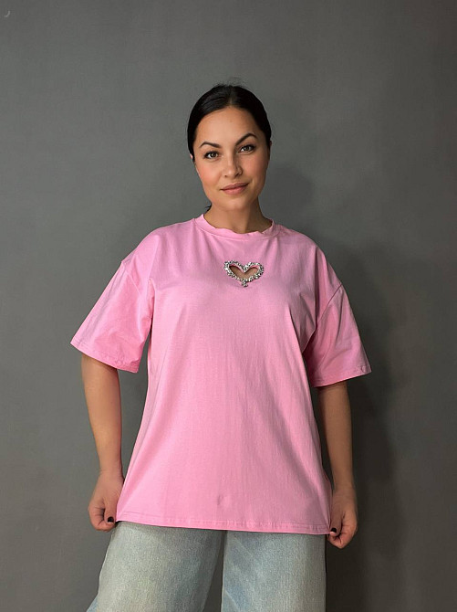 Футболка женская A-N 27009 оверсайз с вырезом в форме сердца с камнями, розовый, one size Киев - изображение 11