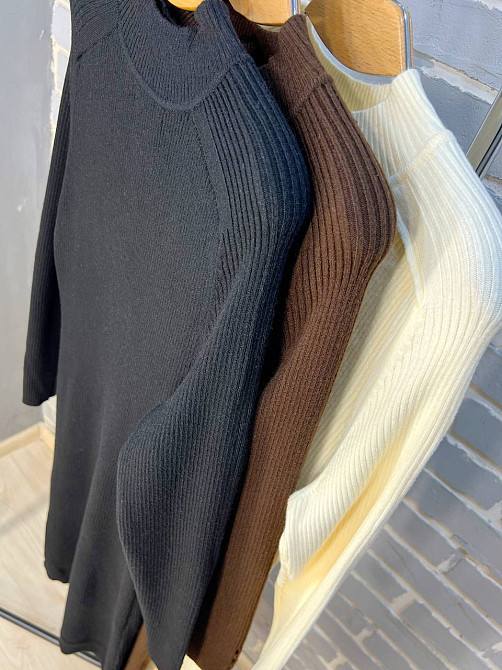 Платье женское Accorddream 2287 теплое вязаное свитер рубчик воротник стойка разрезы миди, черный, 44-48 Киев - изображение 20