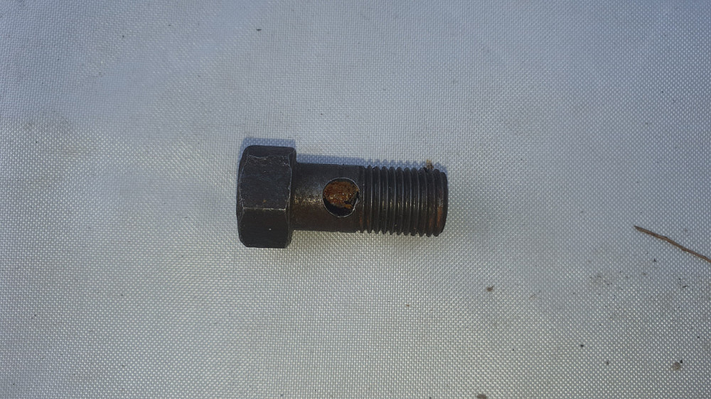 Болт-штуцер М14х1.5. Длина - 40 мм. СССР. Харьков - изображение 1