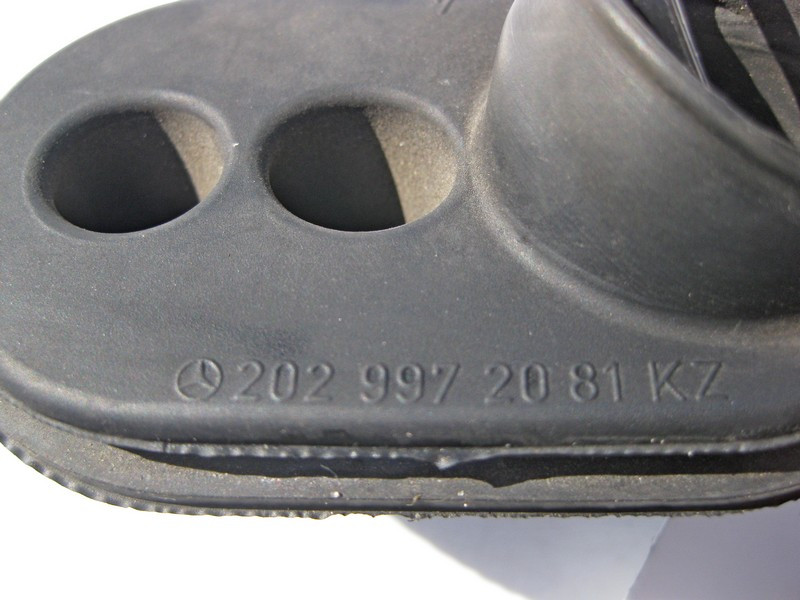 Mercedes-Benz  A2029972081 Втулка - ущільнювач шланга ОЖ у моторному щиті C-Class W202 E-Class W210 CLK C208 Одесса - изображение 3