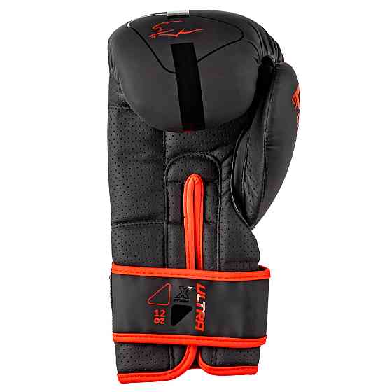 Боксерські рукавиці PowerPlay 3024 Ultra Mat Чорно-Червоні 10 унцій Кам'янське