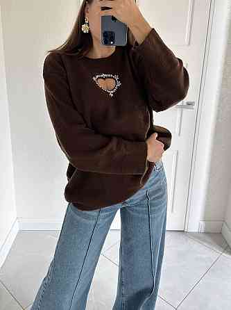 Жіночий светр універсального розміру з вирізом у вигляді серця машинна в'язка Одеса