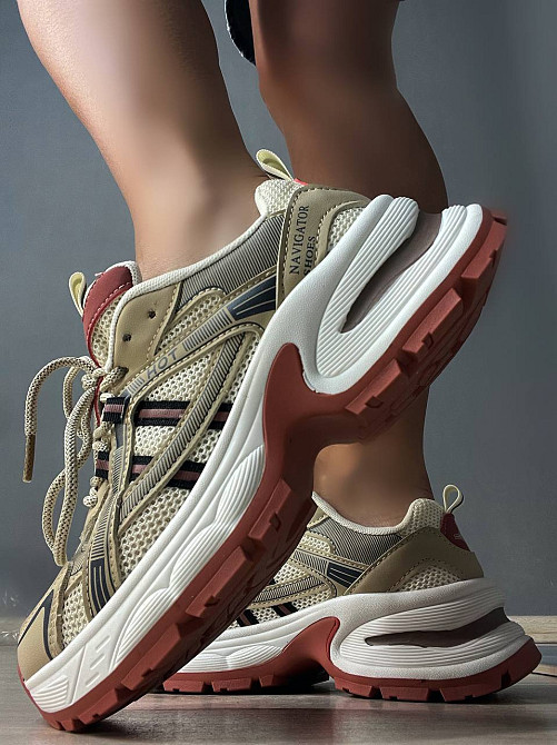 Кросівки жіночі Navigator 4001-2 з сіткою та екошкірою висока підошва бежево-червоні, 40, 24,5 см Київ - фото 1