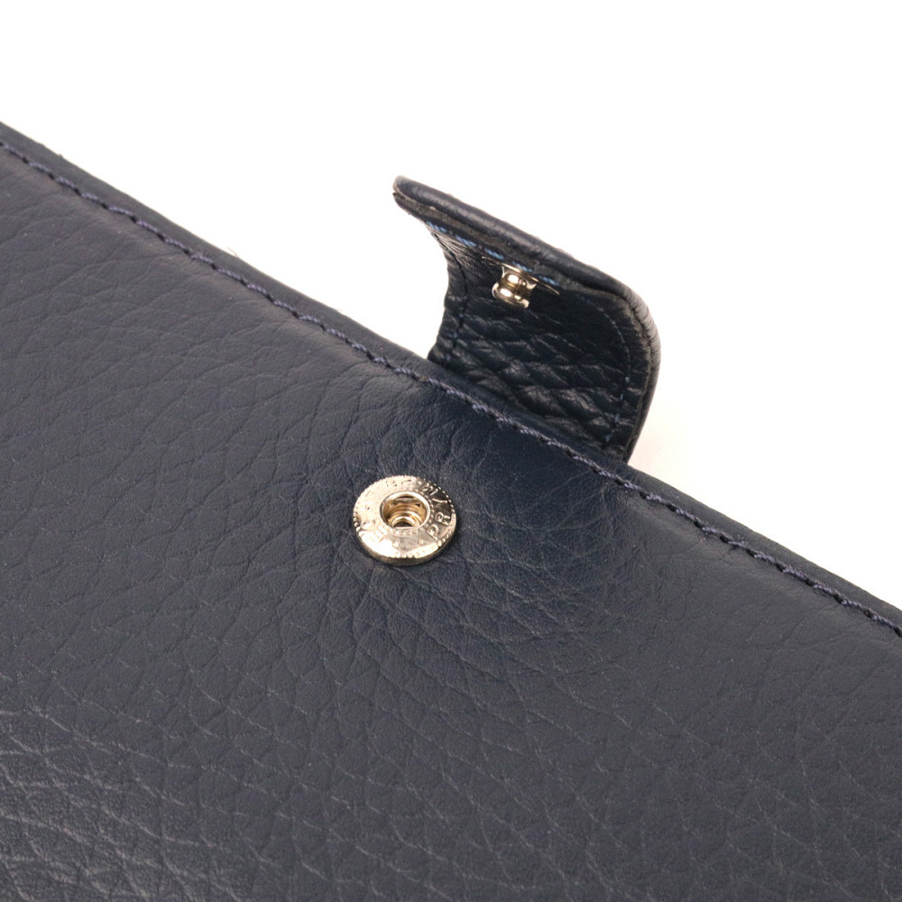 Вертикальное мужское портмоне с хлястиком из натуральной кожи KARYA 21190 Синий Киев - изображение 5