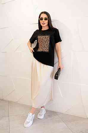 Женская футболка с леопардовым принтом 