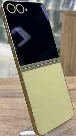 Смартфон Samsung Flip 6 12/256Gb. Киев