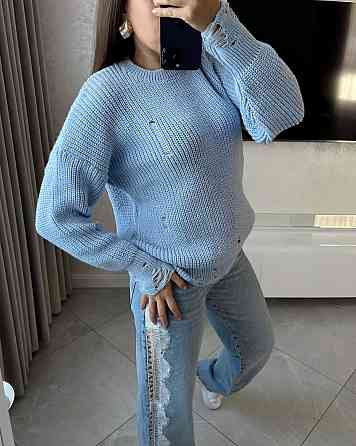 Женский уютный оверсайз свитер с рваным эффектом машинная вязка Голубой Одесса