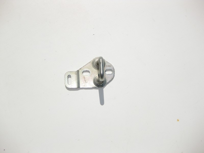 Mercedes-Benz  A2039230132 Вушка - петля замка 2-го ряду сидінь зліва C-Class S203 CLC Sportcoupe C203 B-Class W245 A-Class W169 Одесса - изображение 2