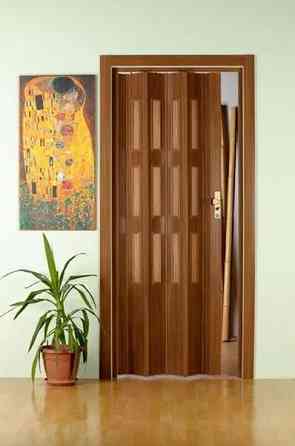 Дверь гармошка  полуостекленная Vinci Decor  Symfonia 860х2030х10 мм  Орех Днепр