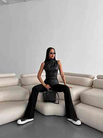 Жіночий трендовий топ із драпіруванням з екошкіри Чорний, 44/46 Одеса