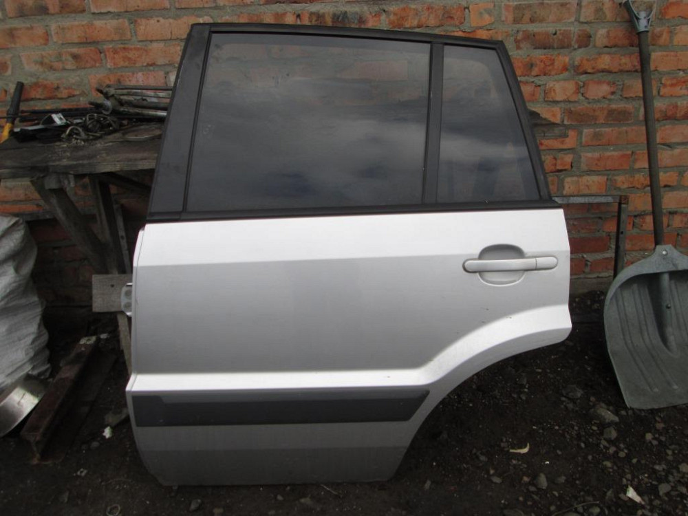 Двері задні Ford Fusion 2006-2012 Ковель - фото 1