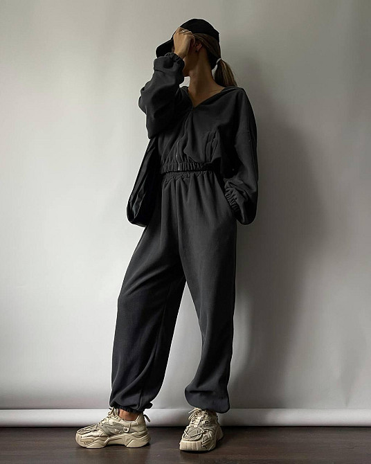 Женский теплый прогулочный костюм двойка: кофта и штаны микрофлис Графит Одесса - изображение 1