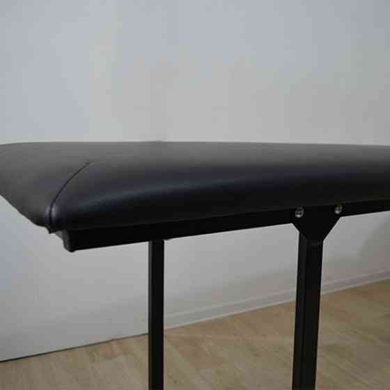 Масажний стіл-кушетка UK20 Стаціонарна 70 см, чорні ножки Київ