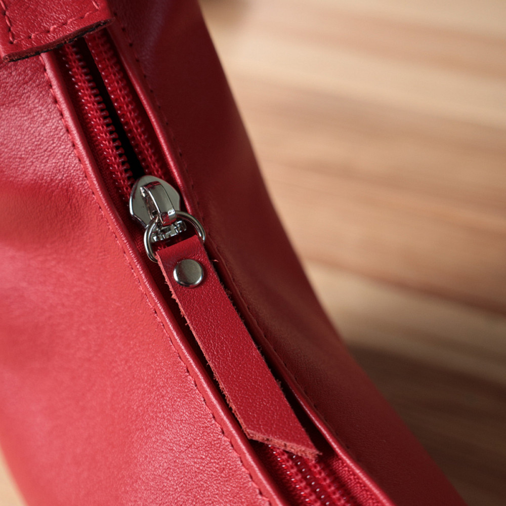 Яскрава сумка багет з регульованим ременем з гладкої натуральної шкіри Червона (SHVIGEL) Київ - фото 4