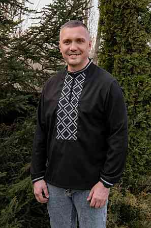 Вишиванка чоловіча лляна, чорна, з довгим рукавом, топ 64 Київ