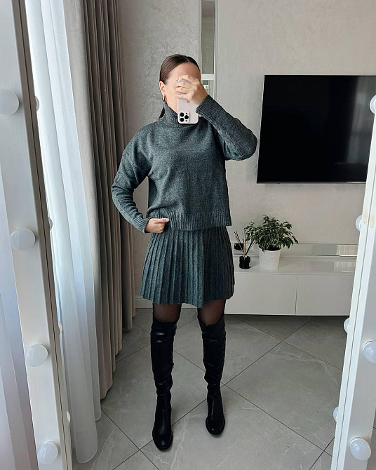 Женский уютный теплый костюм: свитер и юбка мелкая машинная вязка Антрацит Одесса - изображение 3