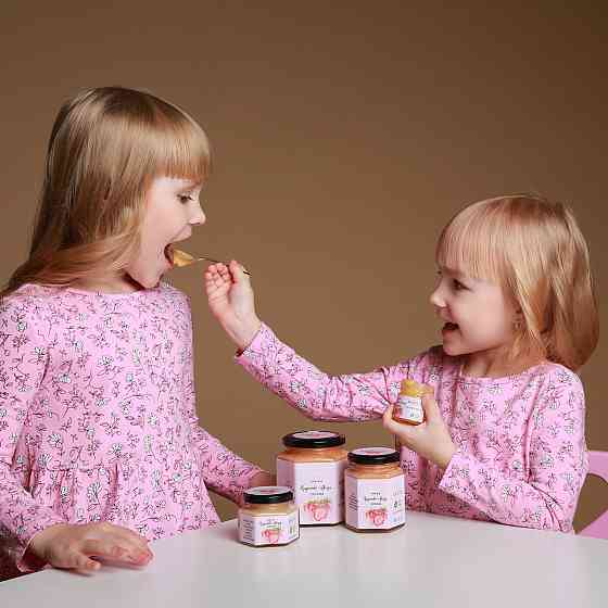 Клубничный крем мед  130 грамм Одесса