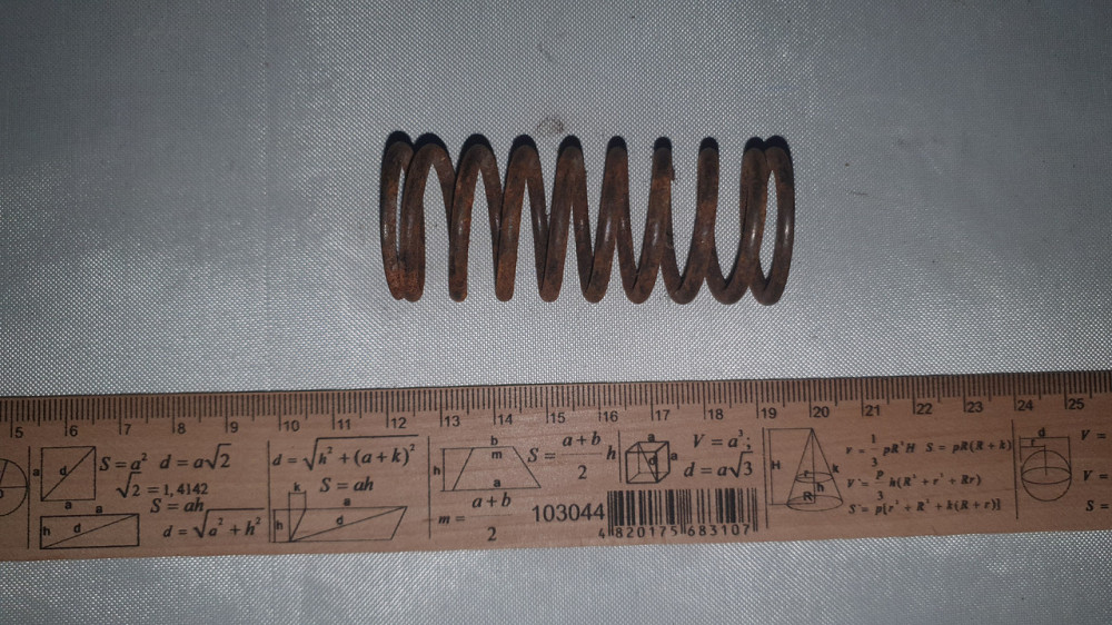 Пружина сжатия 28.3х67х3 мм. СССР. Харьков - изображение 2