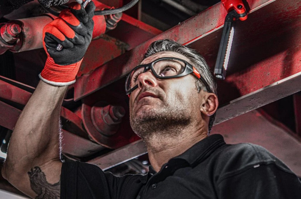 Фонарь светодиодный аккумуляторный с подвижной головкой MILWAUKEE, L4 SL550-301 Одесса - изображение 4