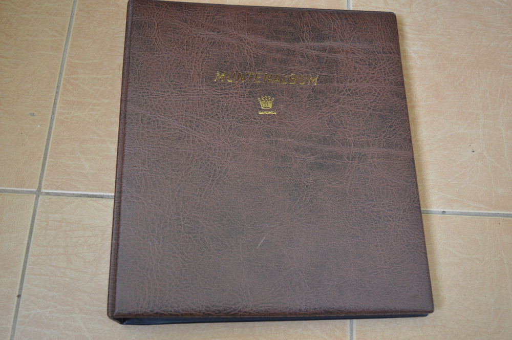 Альбом монет Нидерландов в холдерах и без (9 листов, 182 шт.) 2 Полтава - изображение 1