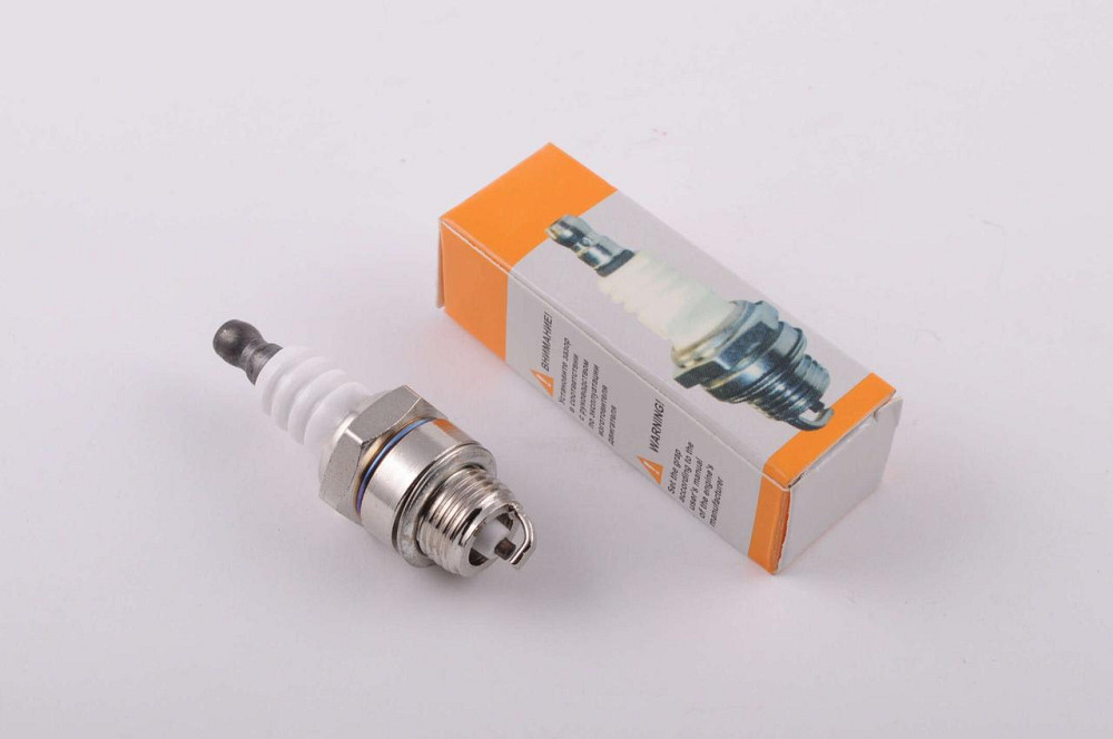 Свеча бензопила    L6TC   M14*1,25 9,5mm   STL Мукачево - изображение 1