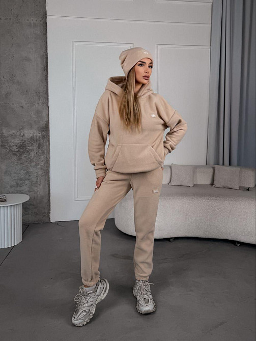 Женский стильный теплый костюм из флиса полар с шапкой Песочный, 50/52 Одесса - изображение 5