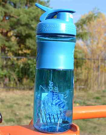 Шейкер спортивний (пляшка) BlenderBottle SportMixer Flip 28oz/820ml Cyan Кам'янське