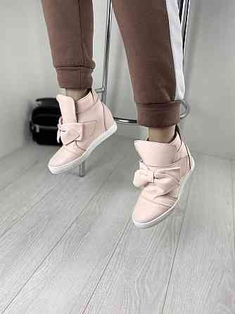 Снікерси жіночі 2415 пудра шкіра натуральна танкетка 38р.-24см. 39р.-25см. (3231) Коломыя