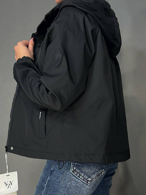 Куртка женская YZY 30128 ветровка оверсайз с капюшоном на подкладке one size, черный, one size Киев - изображение 12