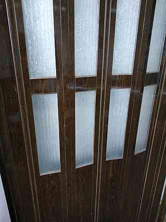 Двері гармошка напівостековані 860х2030х10мм Дуб Темний No4 глянець Дніпро