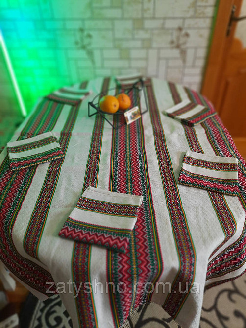 Скатерть с салфетками вышитая красная Киев - изображение 8