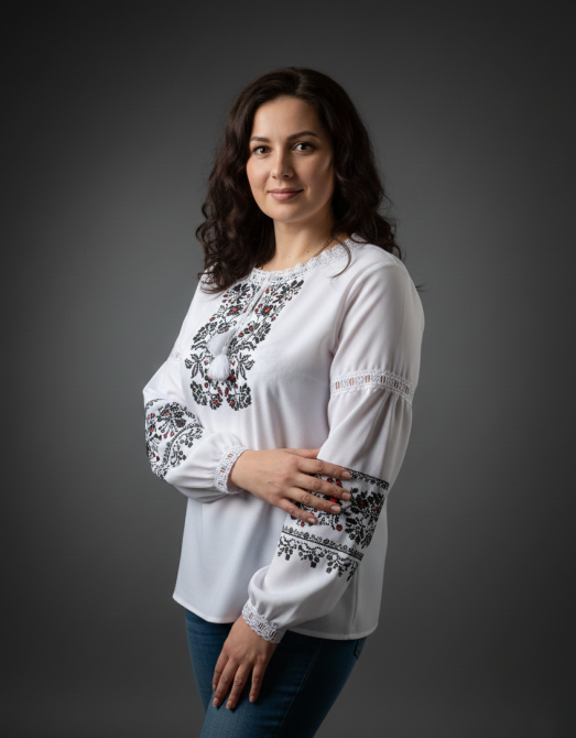 Борщівська білосніжна жіноча вишиванка у білому кольорі  з чорними нитками Київ - фото 3