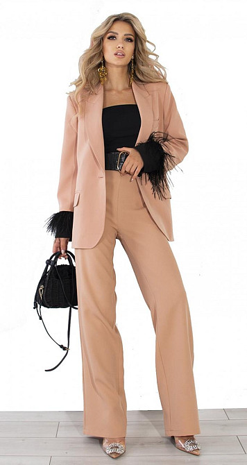 Класичний костюм із пір'ям Київ - фото 9