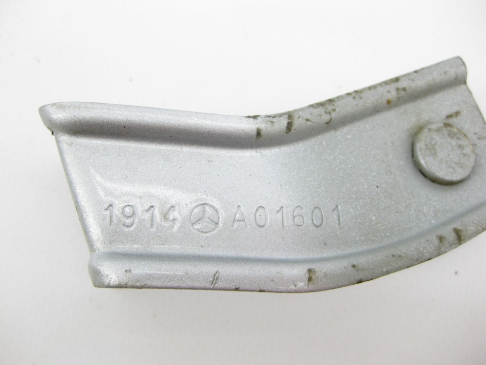 Mercedes-Benz  A2518801914 Кронштейн переднього лівого крила R-Class W251 Одесса - изображение 7