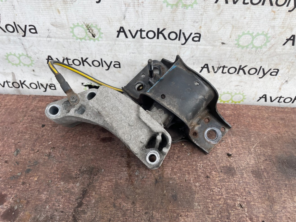 Подушка опора двигуна права Nissan Qashqai 1.6 бензин 2007-2013 (11210JD00A) Ковель - фото 1