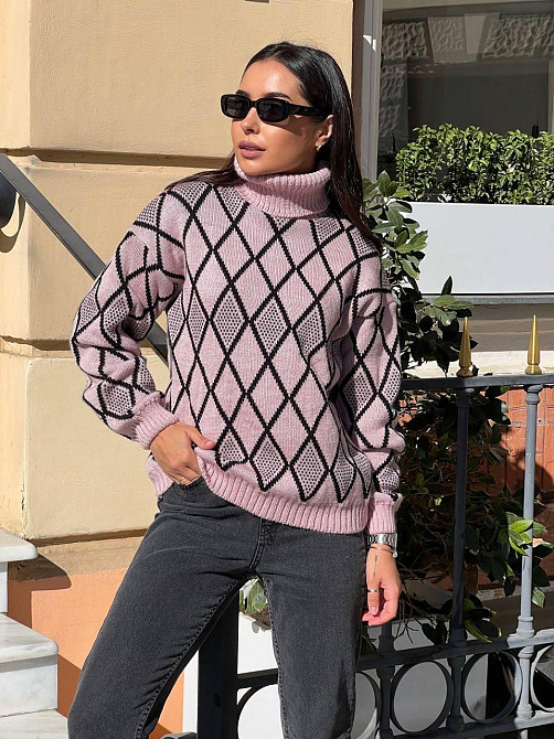 Жіночий модний триколірний светр орнамент із високогірловиною. 42-56р Київ - фото 8