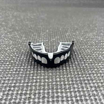 Капа OPRO Silver доросла (вік 11+) Grillz Black/Silver (art.102502013) Кам'янське