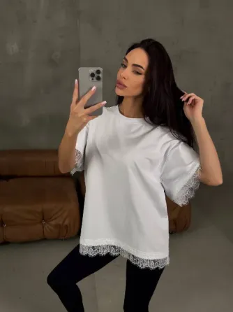 Женская футболка негабаритного размера с кружевом — трендовая основа на каждый день Одесса