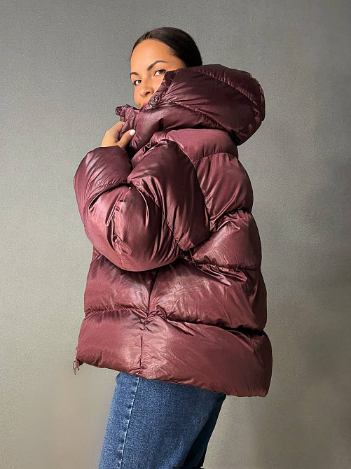 Куртка женская Lady Yep 10041 глянцевая пуффер оверсайз с капюшоном бордовая, бордовый, 44 Киев - изображение 13