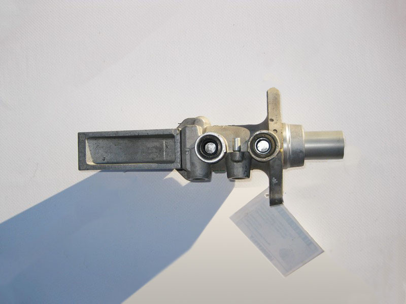 Mercedes-Benz  A1644300301 Головний гальмівний циліндр ML W164 GL X164 R-Class W251 Одесса - изображение 1