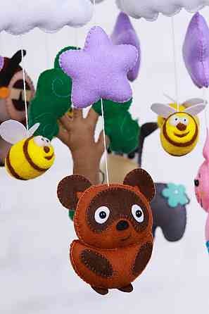 Музичний мобіль WoolyFox «В гостях у Вінні» з 35 мелодіями Киев