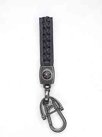 Брелок для ключів плетінь з карабіном Suzuki Вінниця