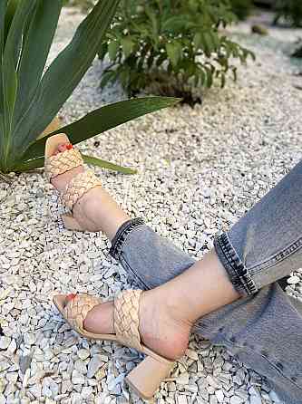 Stilli Шльопанці жіночі зі штучної шкіри на підборах бежеві STILLI L117-2 р. 36, 38, 39 / Літні Коломыя