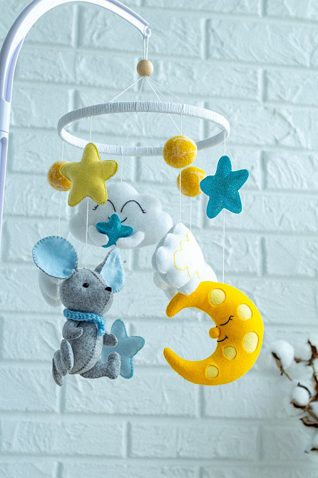Дитячий мобіль на ліжечко для немовлят ручної роботи WooolyWool «Мишеня» Київ - фото 5